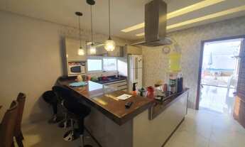 Imagem 3: Casa de Luxo em Cond Fechado