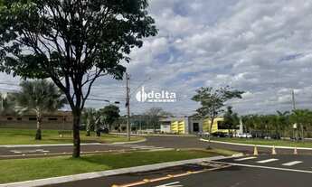 Imagem 5: Terreno disponível para venda no bairro Laranjeiras em Uberlândia - MG