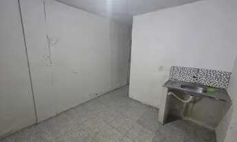 Imagem 2: Kitnete, 01 sala, 01 banheiro, 01 quarto, Alacid Nunes nº 214, Tenoné, fundos LABORATORIO