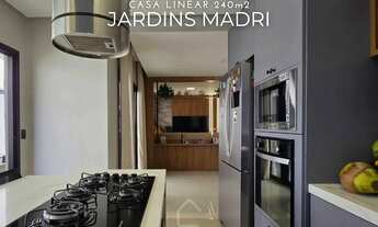 Imagem: Casa térrea no Jardins Madri com 3 suítes