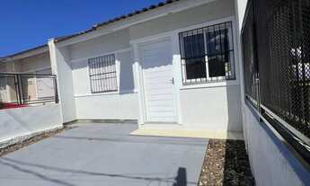 Imagem 2: Casa com dois dormitórios no bairro Hípica - 1 vaga - financiável