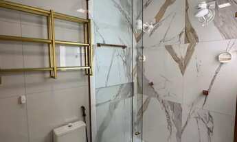 Imagem 14: Viva o Alto Padrão: Casa com 4 Suítes, Piscina e Energia Solar