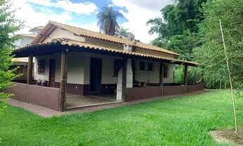 Imagem: Casa em lote de 360m², churrasqueira, fogão