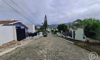 Imagem 3: Espaço e conforto em uma casa residencial ideal para sua família no bairro Trindade