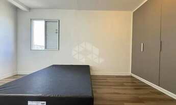 Imagem 5: Kitnet Semi Mobiliada de 25 m² na Agronômica: Praticidade e Localização Central