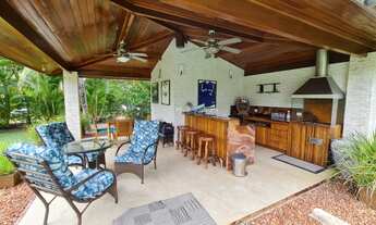 Imagem 4: Casa 5 suítes no Cond. Pampalona em Busca Vida R$ 1.900.000,00