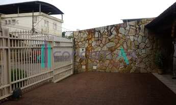 Imagem 2: Excelente casa no centro de Pains/MG, com suíte, garagem coberta e piscina