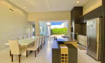 Imagem 6: Casa de condomínio para venda tem 190 metros quadrados com 4 quartos