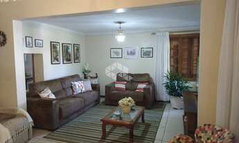 Imagem 4: PORTO ALEGRE - Casa Padrão - Medianeira