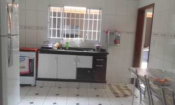 Imagem 6: Casa para venda possui 170 metros quadrados com 3 quartos em Residencial Parque Pavan - Su