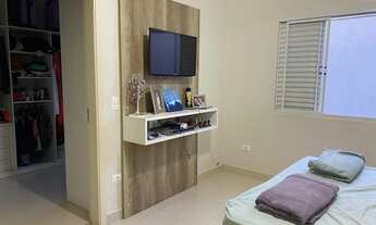 Imagem 3: Casa para venda tem 385 m2 com 2 quartos, piscina e área verde em Cidade Jardim II - Ameri