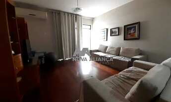 Imagem 5: Amplo apartamento de frente com 2 vagas e varandão perto da praça Vanhargem!