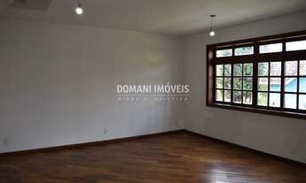 Imagem 7: Maravilhosa Casa à Venda em Condomínio Fechado no Alto do Capivari - Campos do Jordão/SP