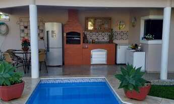 Imagem 2: Casa de condomínio para venda possui 350 metros quadrados com 3 quartos