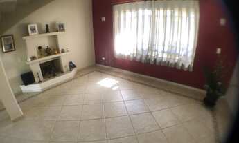 Imagem 6: Excelente casa com mezanino e duas suítes em ótima localização