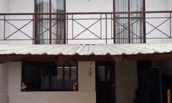 Imagem 2: Sobrado em condomínio com 3 dormitórios e ático