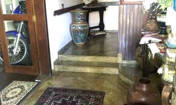 Imagem 2: Casa para aluguel e venda possui 349m². 4 quartos em Santa Lúcia - Belo Horizonte - MG