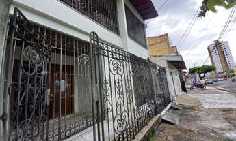 Imagem: Vendo Casarão com 2 Pavimentos, 5 Suítes