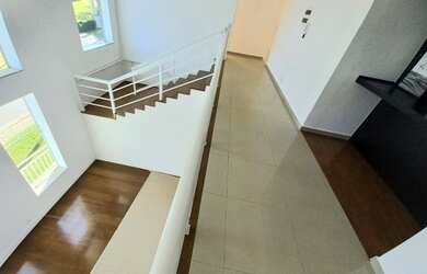 Imagem 3: Casa de condomínio para aluguel tem 400 metros quadrados com 4 quartos