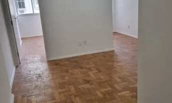 Imagem: Amplo apto. Sala e quarto com dependências