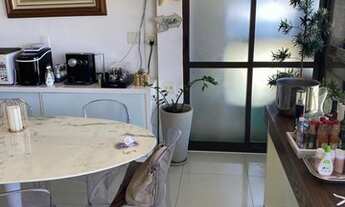 Imagem 7: Apartamento para venda possui 220 metros quadrados com 4 quartos