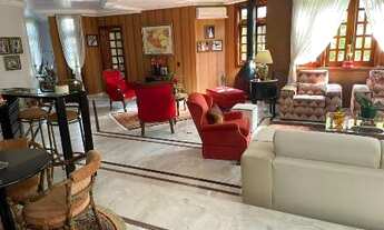 Imagem 6: Casa de condomínio para venda possui 595 metros quadrados com 5 quartos