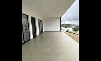 Imagem 3: Casa térrea com piscina, 3 suítes, 270 m² de AC em terreno com 800 m² em Atibaia - SP