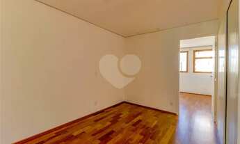 Imagem 5: Apartamento para aluguel e venda tem 242 metros quadrados com 3 quartos