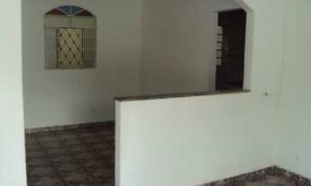 Imagem 5: Casa bem localizada no bairro Lindéia