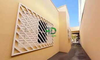 Imagem 5: Linda Casa à venda ou locação com 2 quartos no Jardim Ypê - Botucatu - SP