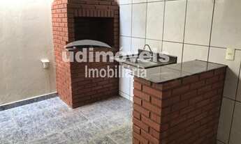 Imagem 4: Casa para aluguel com 180 metros quadrados com 3 quartos em Brasil - Uberlândia - MG