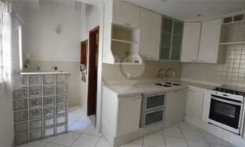 Imagem 3: Amplo apartamento em ótima localização 01 por andar