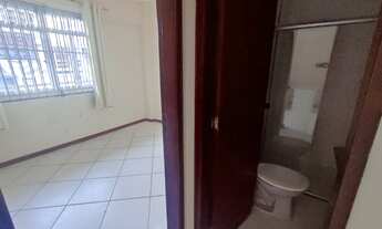 Imagem 3: Oportunidade apto Riviera c/ 2qts, 2brs, 1vg, amrs, vrnd, blindex