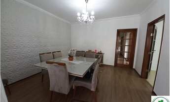 Imagem 2: Linda casa no Jardim Europa com 312m² de área construida 3 dormitórios, suíte e salão de f