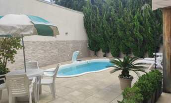 Imagem: Sobrado para venda tem 229 metros quadrados