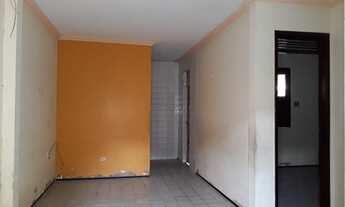 Imagem 3: Casa forrada com 2 quartos, sala, cozinha, um banheiro e quintal, em uma excelente localiz