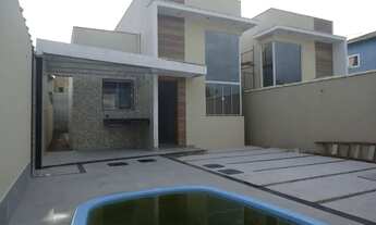 Imagem: CASA LINEAR COM SALA 3 QUARTOS SENDO 1 SUITE