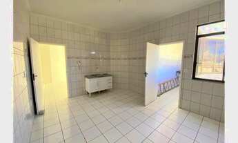 Imagem 5: Apartamento com 3 dormitórios para alugar, 90 m² por R$ 1.300,00/mês - Vomita Mel - Guana