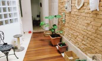 Imagem 3: Sobrado com três dormitórios, reformado, local com amplo comércio e transporte