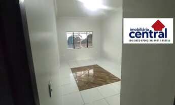 Imagem 7: Apto de alto padrão no primeiro andar com 2 quartos suítes