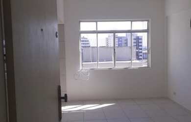 Imagem 4: Kitnet/Conjugado para aluguel possui 30 metros quadrados com 1 quarto no Centro Histórico