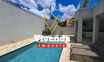 Imagem 4: Casa em condomínio fechado de alto padrão em Alphaville, com 3 quartos e 1 suíte. Possui 5