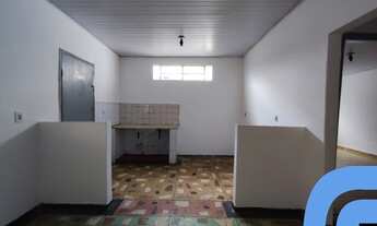 Imagem 7: Uma casa de 03 quartos com um suíte no Setor Sudoeste em Goiânia para locação