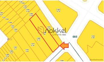 Imagem 5: Terreno de 750m2 Com Quadras de Tenis