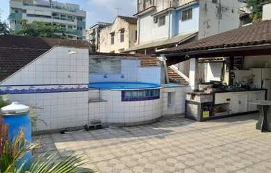 Imagem 2: Casa Triplex com 4 quartos e terraço com piscina e churrasqueira na Tijuca