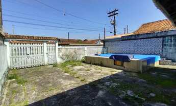 Imagem 2: Casa de Lote inteiro a 500 metros da praia em Mongaguá