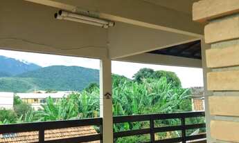 Imagem 5: Casa para venda com 165 metros quadrados com 6 quartos