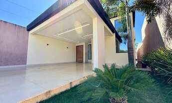 Imagem 3: Casa Alto Padrão com 4 Quartos, Suítes, Piscina e Area Gourmet