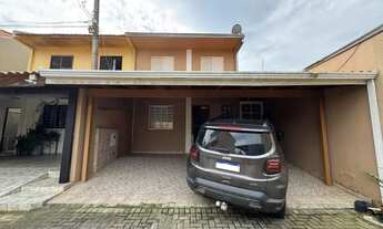 Imagem 1: Sobrado para Venda em Curitiba, Portão, 2 dormitórios, 2 banheiros, 3 vagas