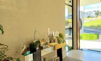 Imagem 4: Casa com 4 suítes no Condomínio Jequitibá com Vista para Mata